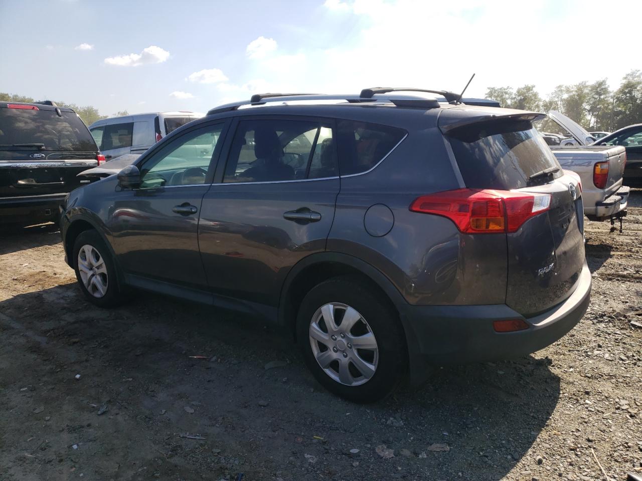 Image 2 of 2014 TOYOTA RAV4 LE 2014 with VIN 2T3BFREV4EW135677