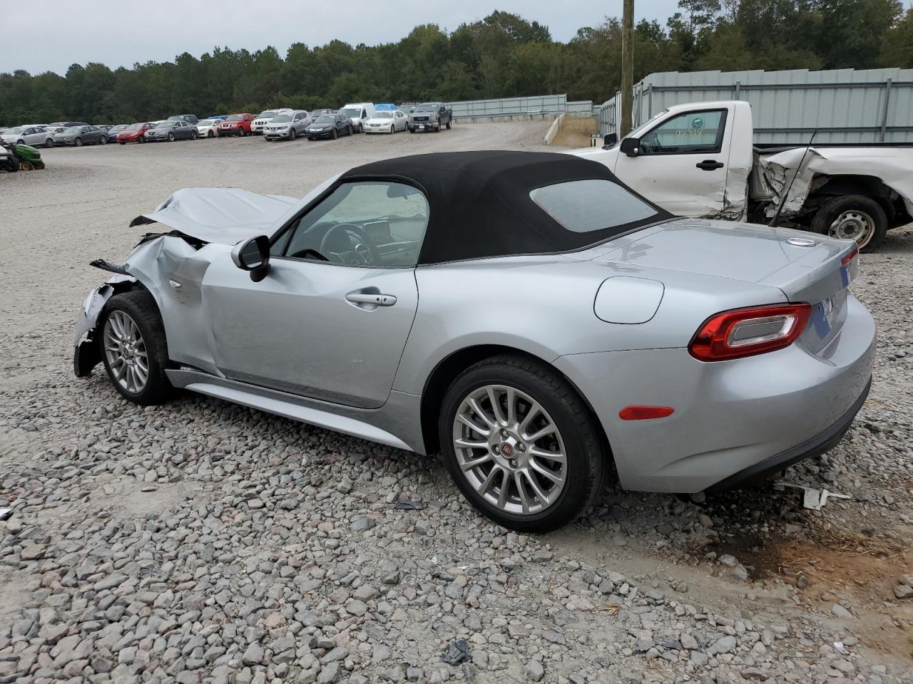 Obraz 2 z 2018 FIAT 124 SPIDER CLASSICA 2018 z VIN JC1NFAEK8J0134743