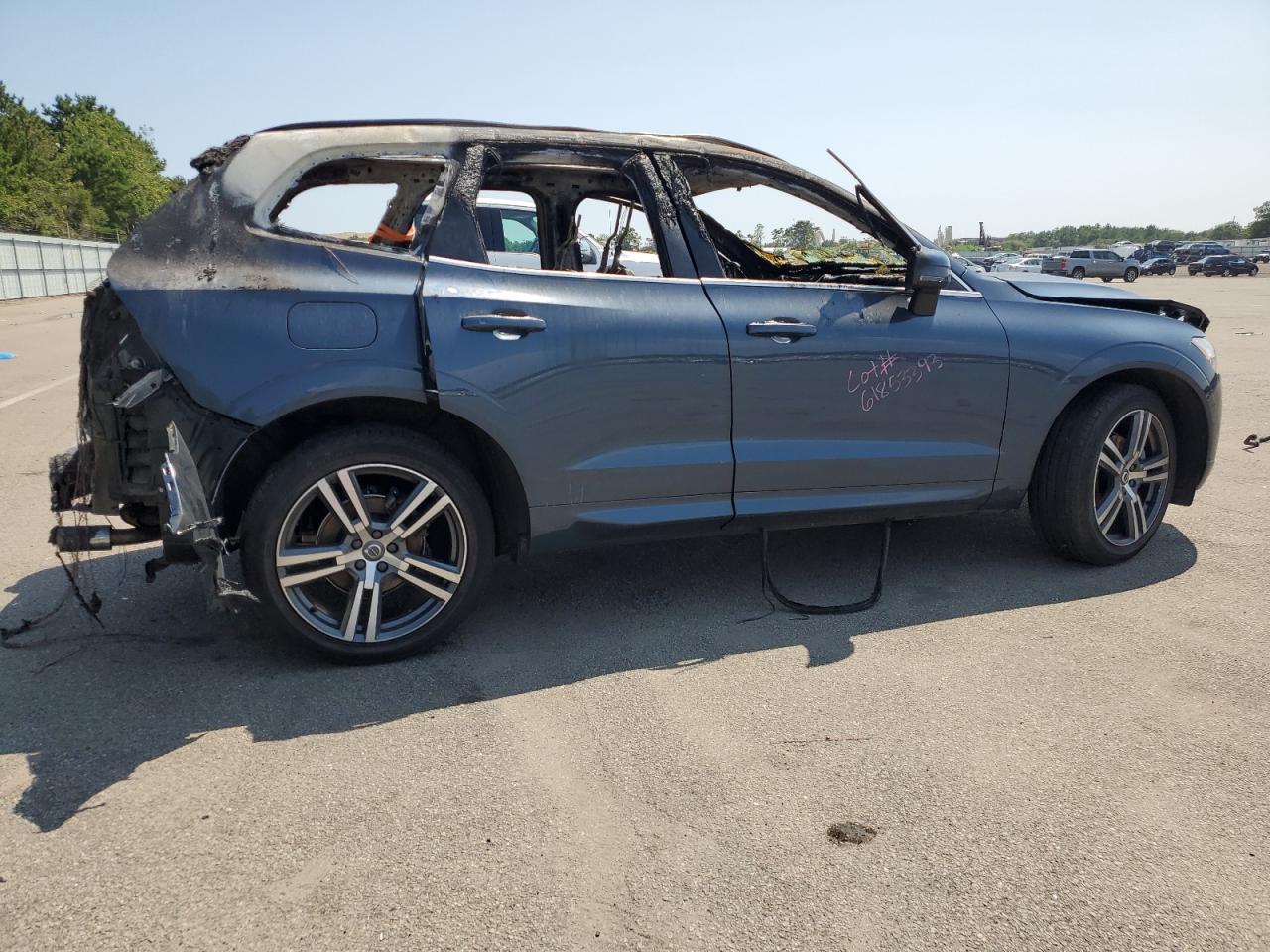 Изображение 3 2021 VOLVO XC60 T5 MOMENTUM 2021 с VIN YV4102RK3M1835575