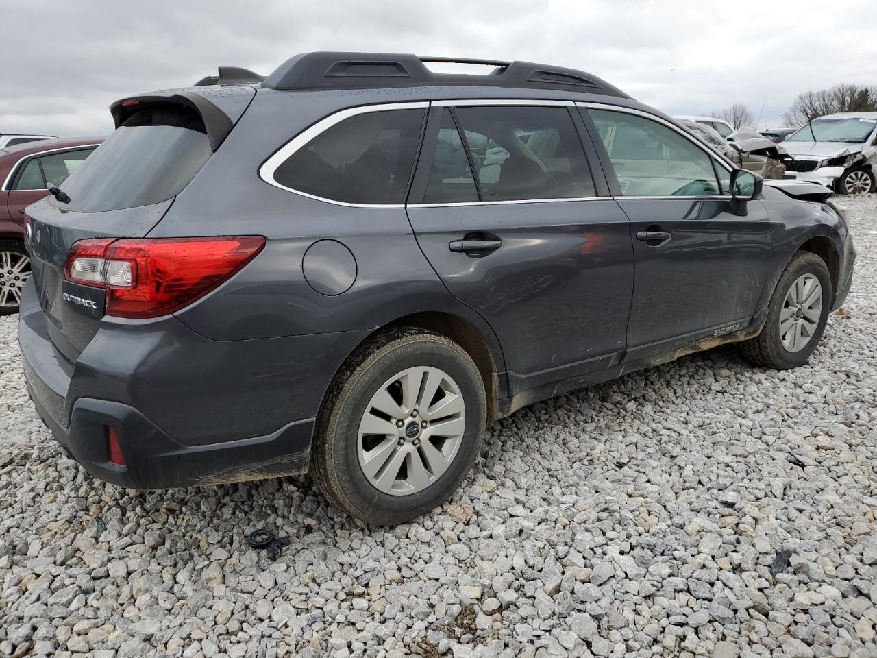 Obraz 3 z 2018 SUBARU OUTBACK 2.5I PREMIUM 2018 z VIN 4S4BSADC1J3260481