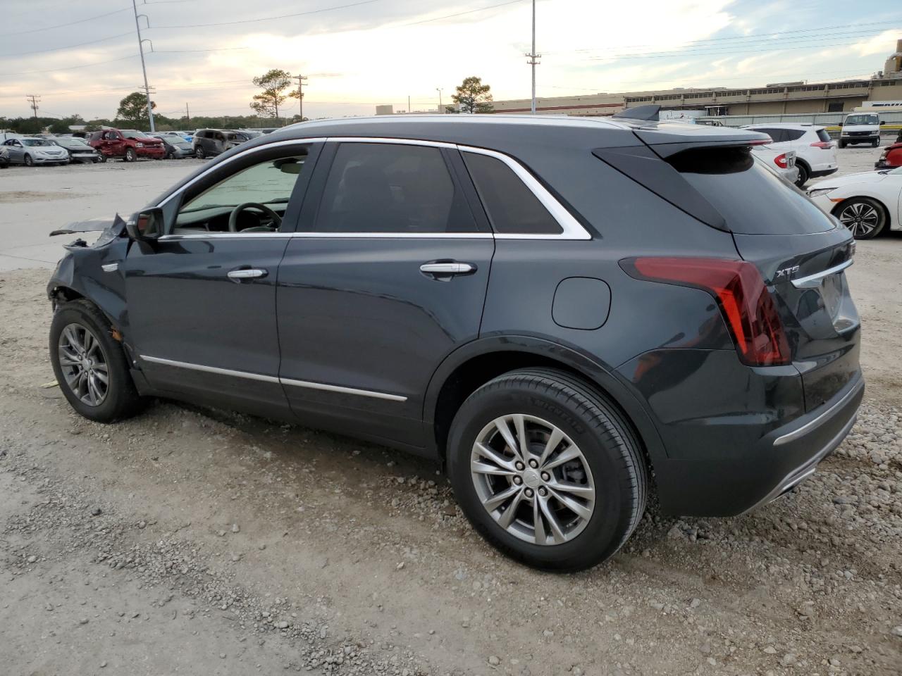 Изображение 2 2021 CADILLAC XT5 PREMIUM LUXURY 2021 с VIN 1GYKNCR41MZ202505