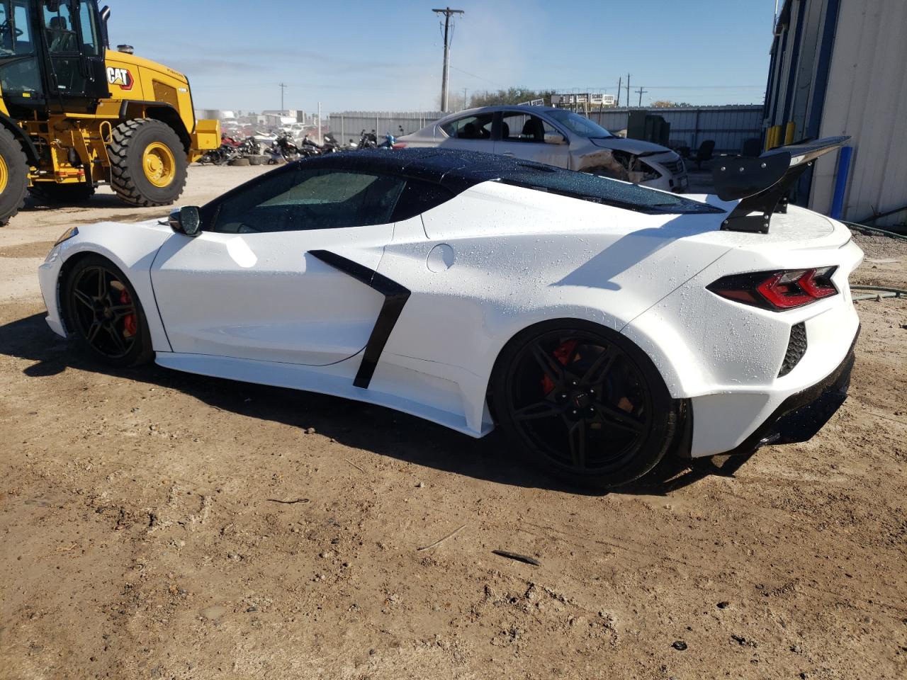 Image 2 of 2021 CHEVROLET CORVETTE STINGRAY 2LT 2021 with VIN 1G1YB2D40M5110747