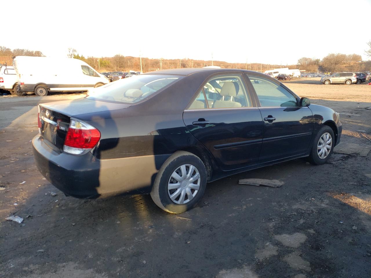 Изображение 3 2005 TOYOTA CAMRY LE 2005 с VIN 4T1BE32KX5U023808