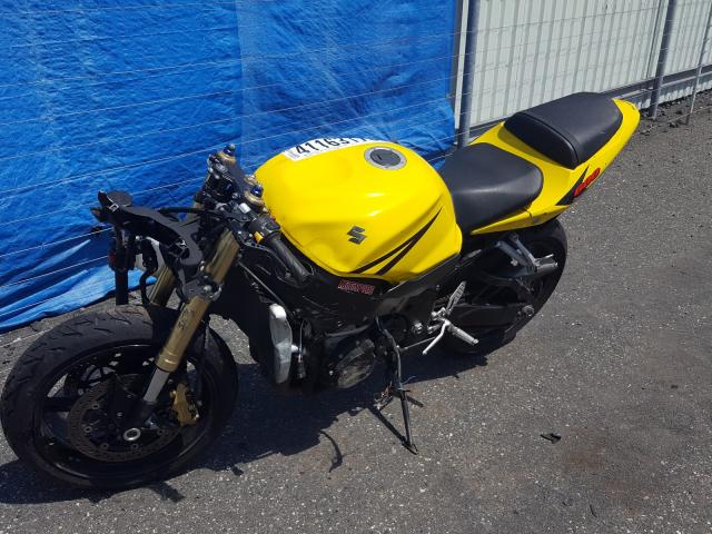 Obraz 2 z 2004 SUZUKI GSX-R600 K 2004 z VIN JS1GN7CAX42103475