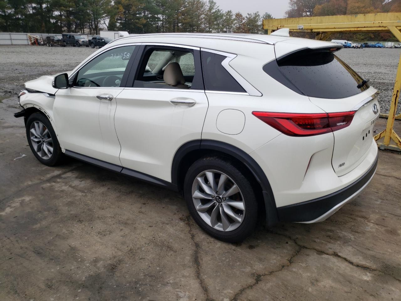 Изображение 2 2021 INFINITI QX50 LUXE 2021 с VIN 3PCAJ5BBXMF121834