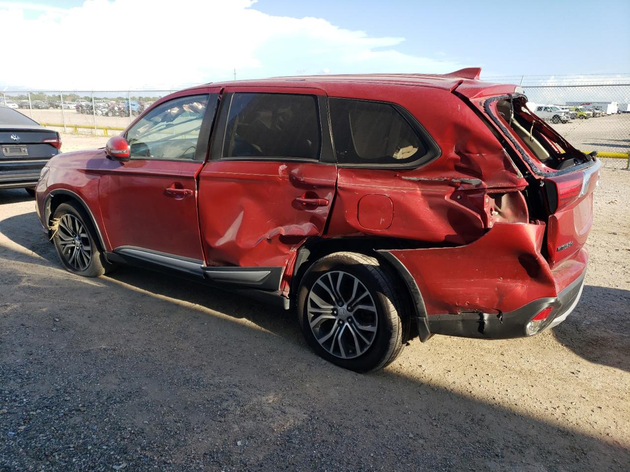 Изображение 2 2018 MITSUBISHI OUTLANDER SE 2018 с VIN JA4AD3A37JZ009966