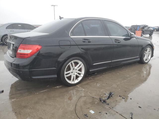 Obraz 3 z 2013 MERCEDES-BENZ C-CLASS 250 2013 z VIN WDDGF4HB2DR260434