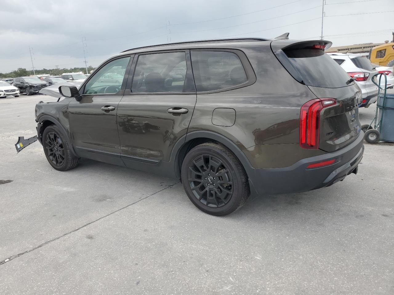 Изображение 2 2022 KIA TELLURIDE EX 2022 с VIN 5XYP3DHC4NG255361
