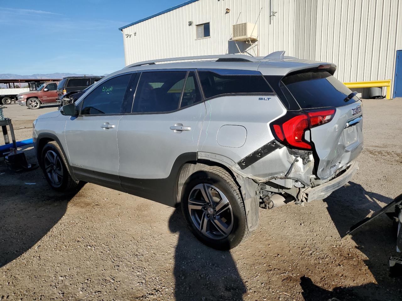 Изображение 2 2020 GMC TERRAIN SLT 2020 с VIN 3GKALVEV2LL108340