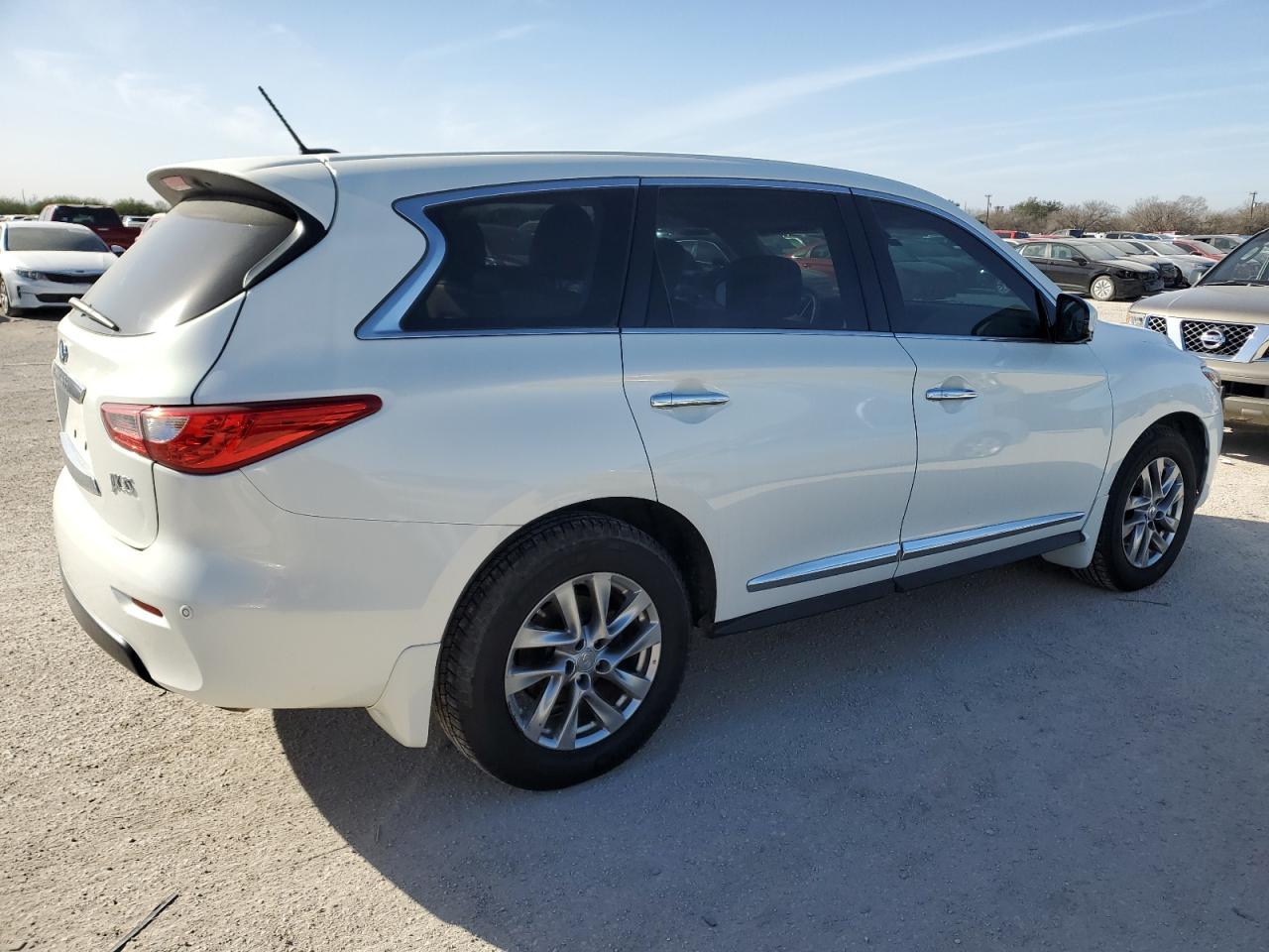 Image 3 of 2013 INFINITI JX35  2013 with VIN 5N1AL0MM6DC302885
