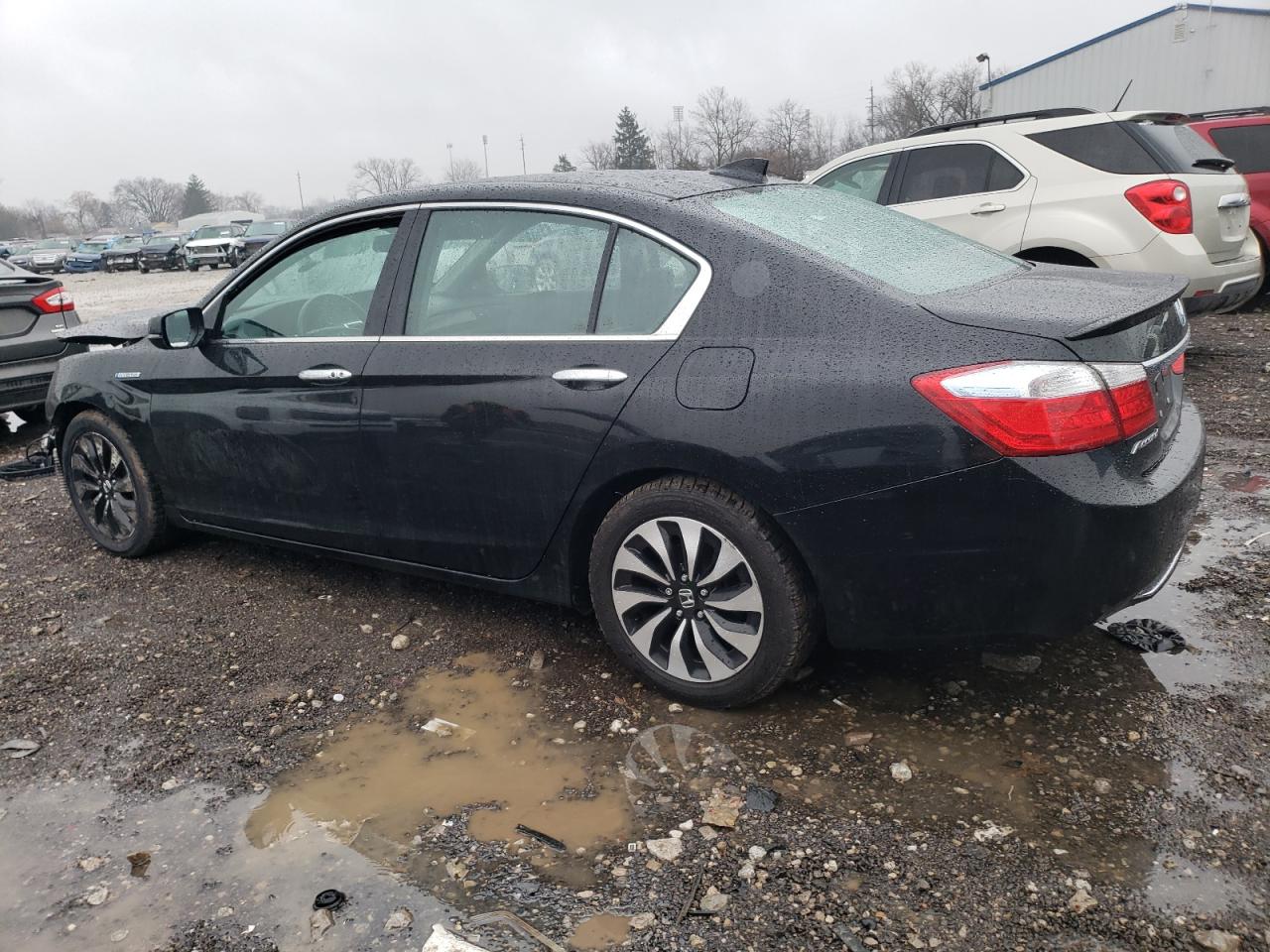 Изображение 2 2015 HONDA ACCORD TOURING HYBRID 2015 с VIN 1HGCR6F76FA000907