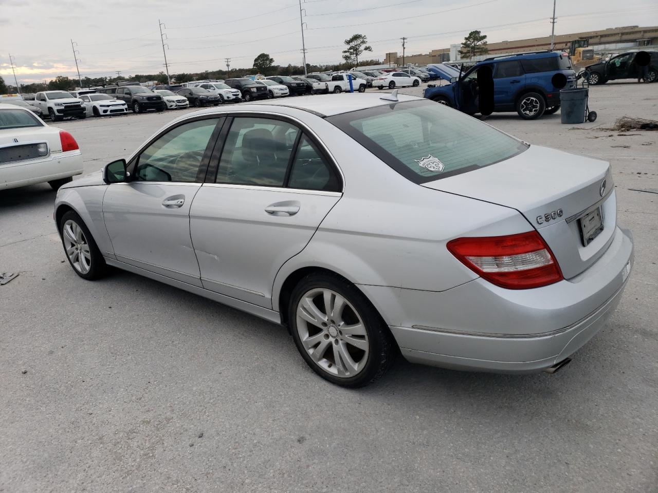 Image 2 of 2008 MERCEDES-BENZ C 300 2008 with VIN WDDGF54X18F063852