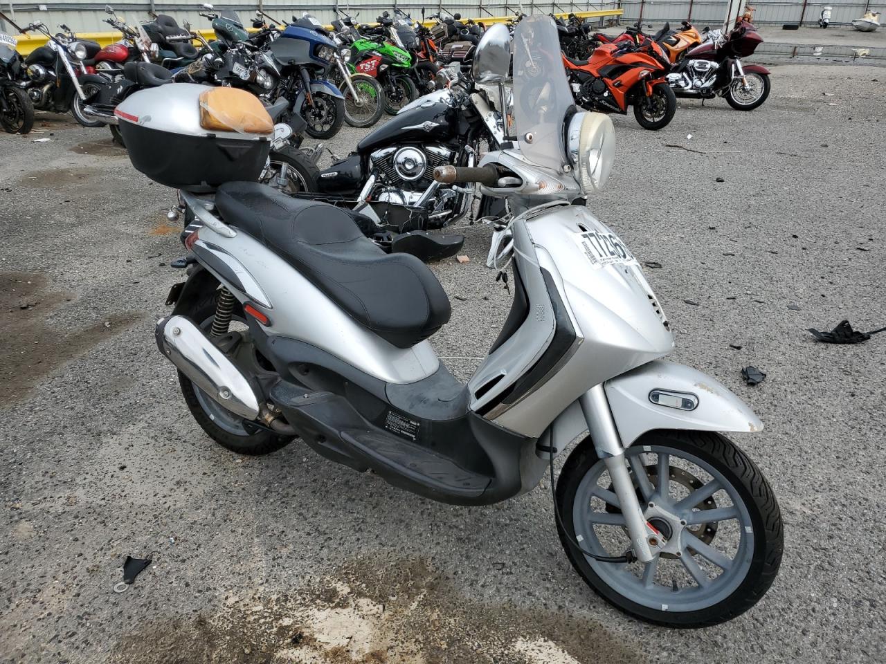 2009 PIAGGIO BV 250 2009 image