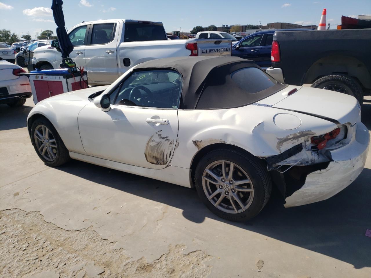 Image 2 of Mazda Mx-5 Miata Sport 2013 with VIN JM1NC2JF7D0232337