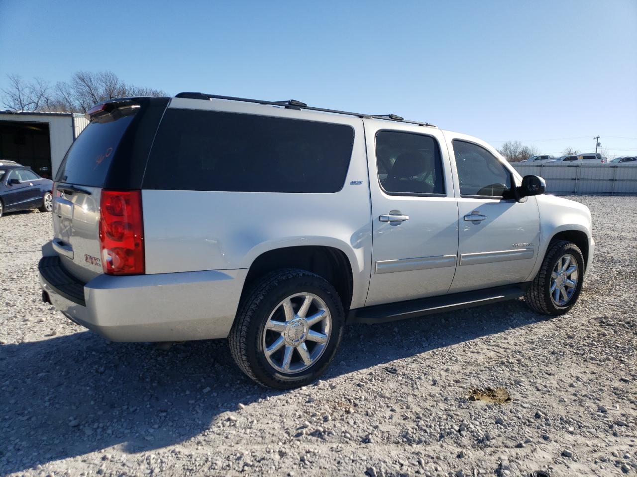 Obraz 3 z 2011 GMC YUKON XL K1500 SLT 2011 z VIN 1GKS2KE30BR376038
