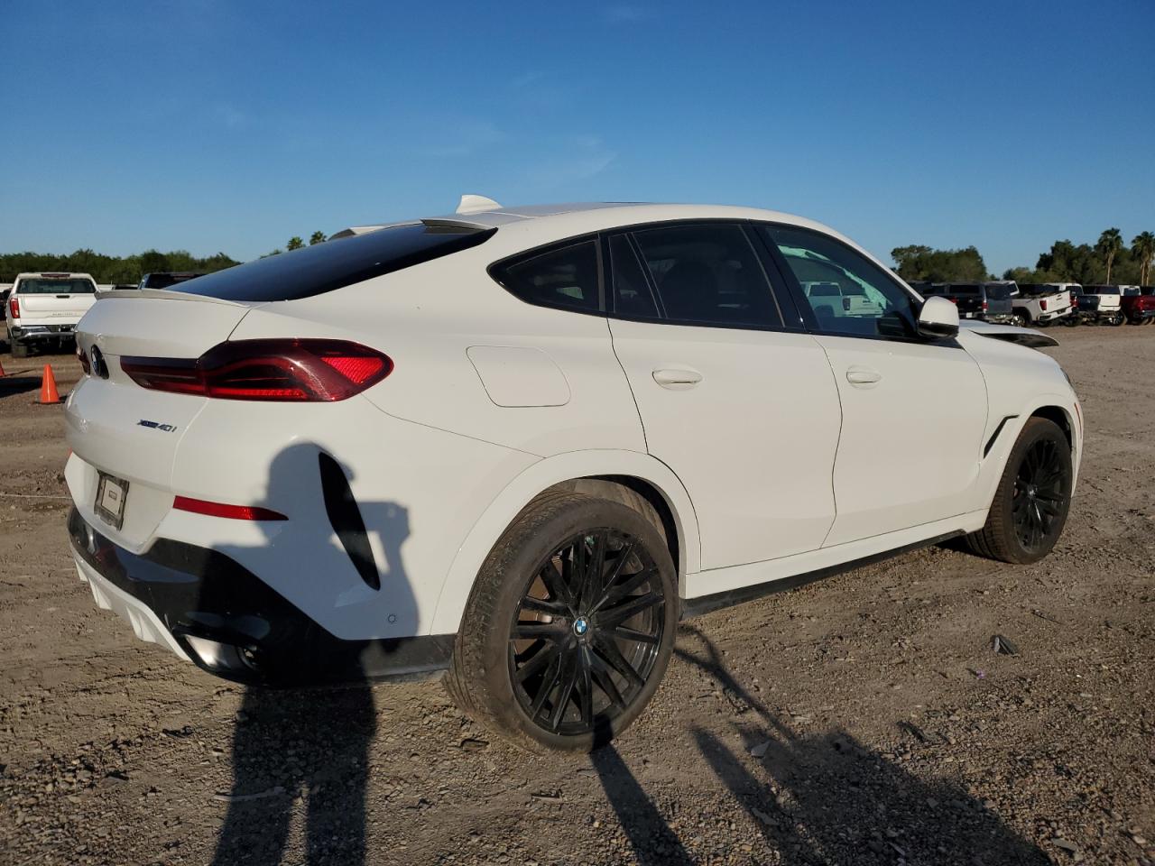 Obraz 3 z 2023 BMW X6 XDRIVE40I 2023 z VIN 5UXCY6C0XP9P18843