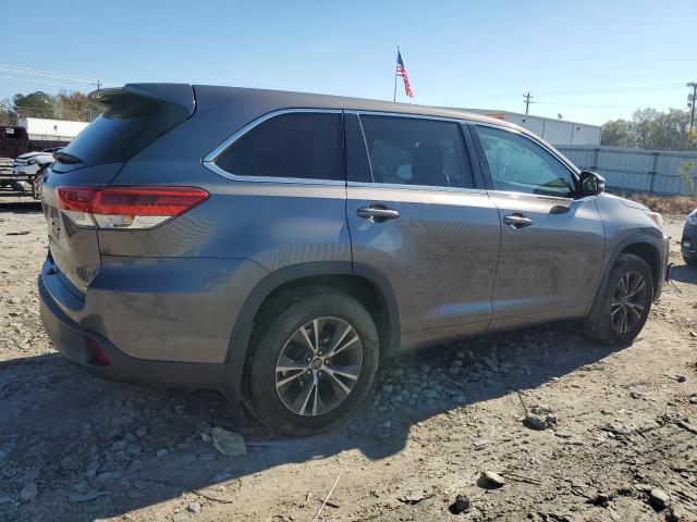 Image 3 of 2018 TOYOTA HIGHLANDER LE 2018 with VIN 5TDBZRFH9JS803209