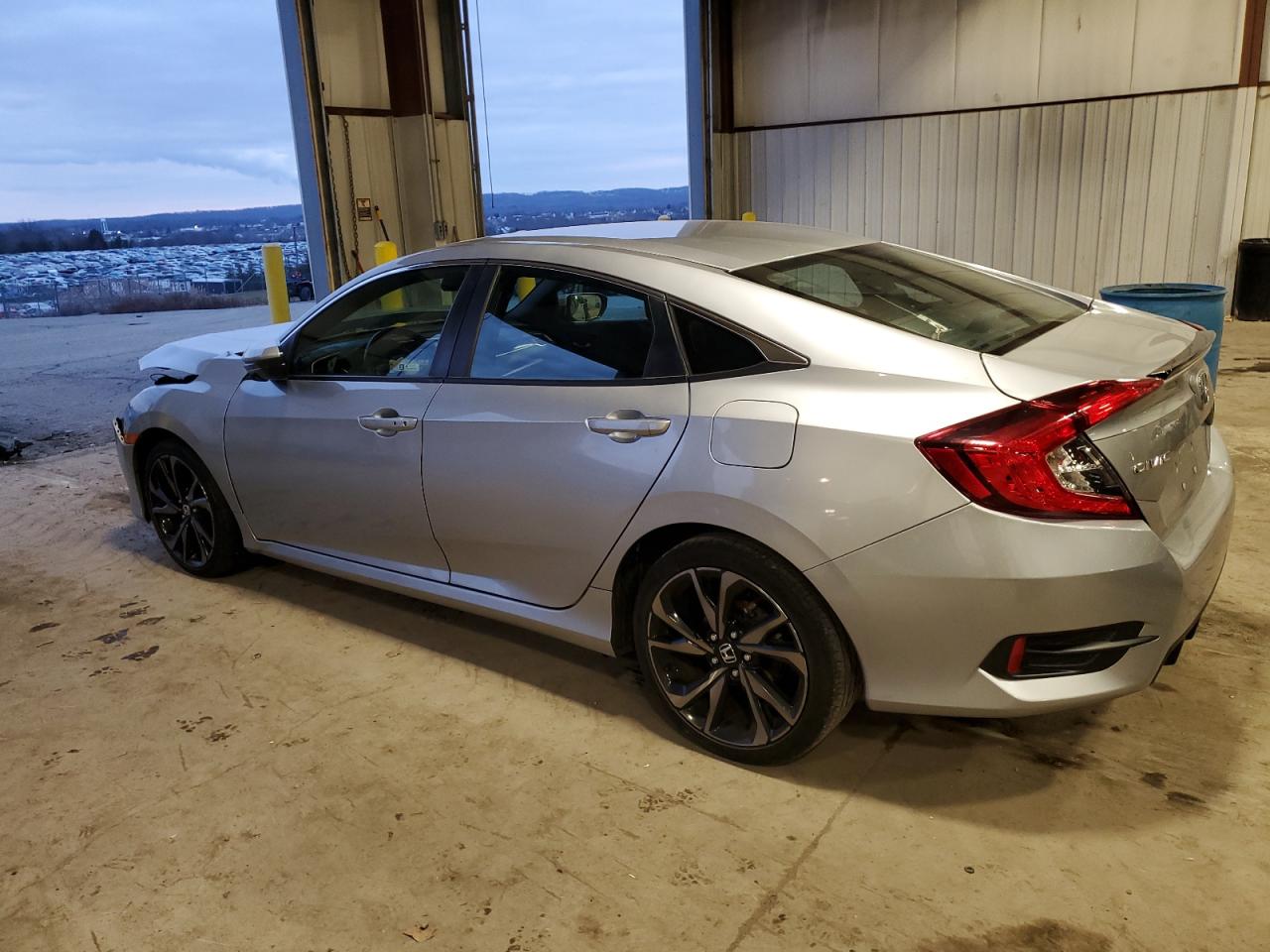 Изображение 2 2020 HONDA CIVIC SPORT 2020 с VIN 2HGFC2F85LH587100