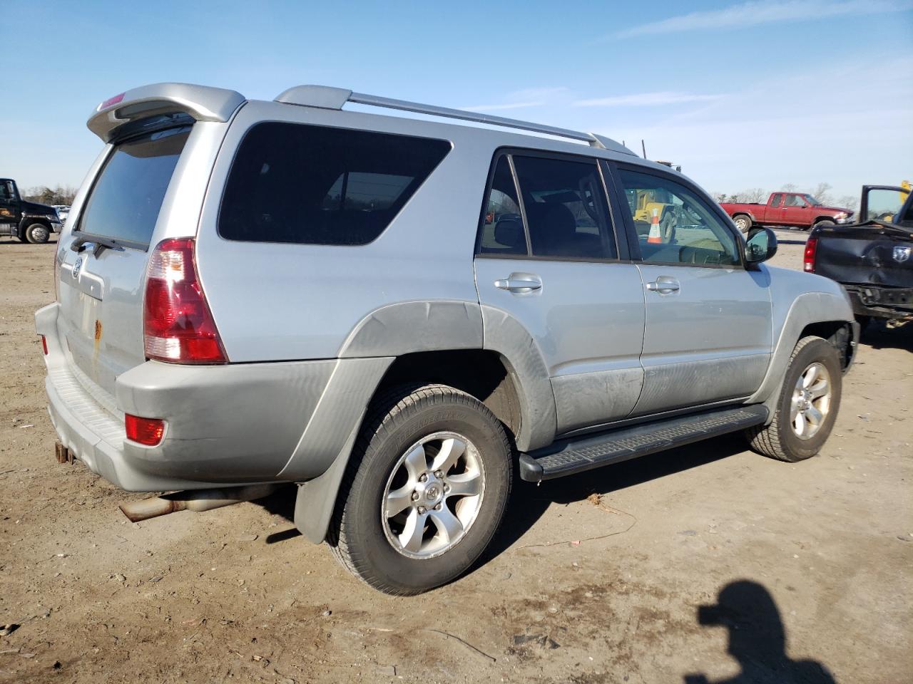 Image 3 of 2003 TOYOTA 4RUNNER SR5 2003 with VIN JTEBT14R630018369