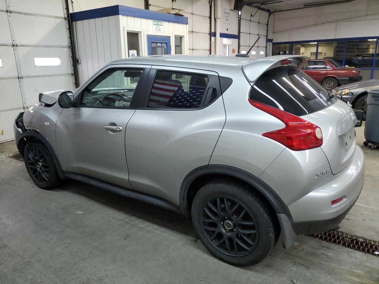 Изображение 2 2012 NISSAN JUKE S 2012 с VIN JN8AF5MV9CT115046