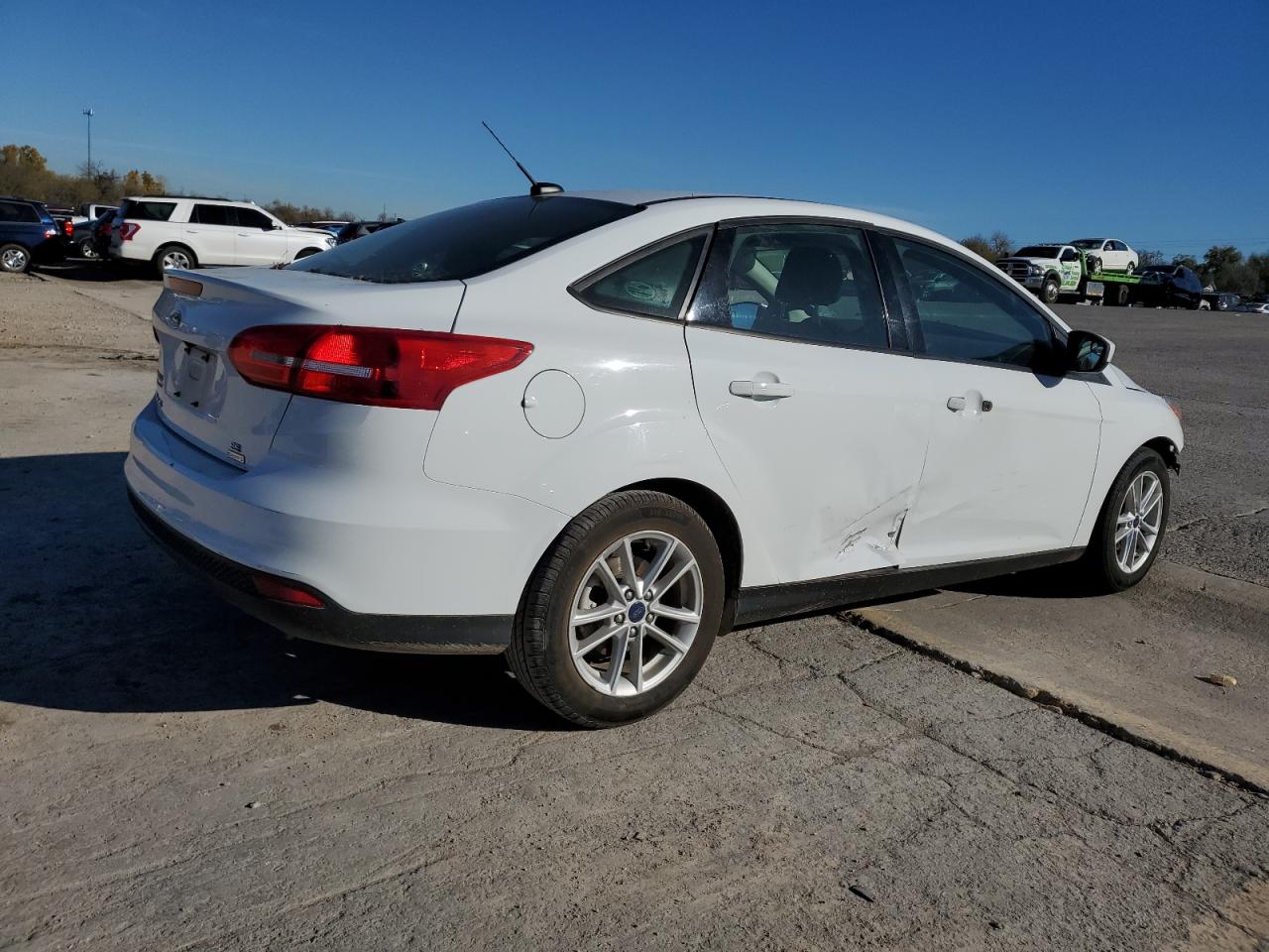 Image 3 of 2018 FORD FOCUS SE 2018 with VIN 1FADP3FEXJL210869