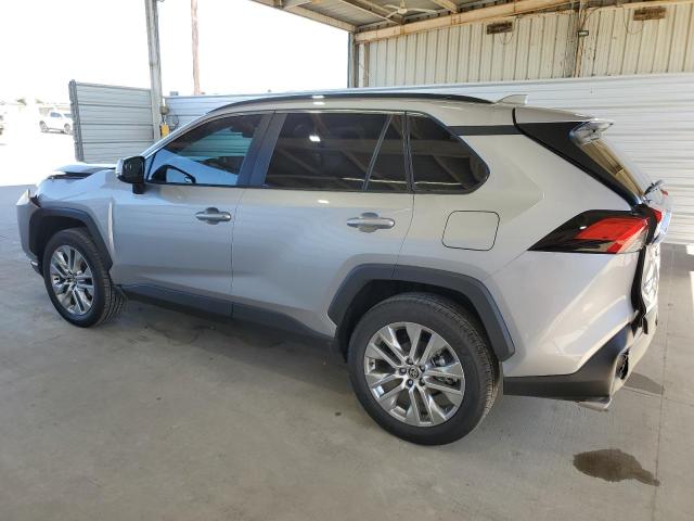 Obraz 2 z 2024 TOYOTA RAV4 XLE PREMIUM 2024 z VIN 2T3A1RFV2RC409572