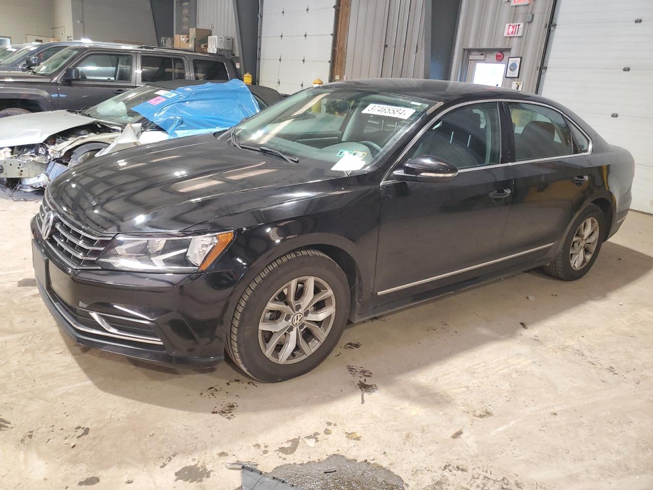 Obraz 1 z 2016 VOLKSWAGEN PASSAT S 2016 z VIN 1VWAT7A33GC049468