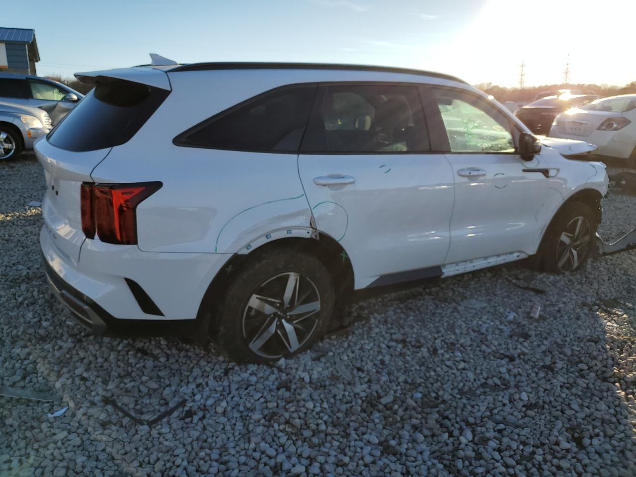 Изображение 3 2022 KIA SORENTO S 2022 с VIN 5XYRL4LC6NG128272