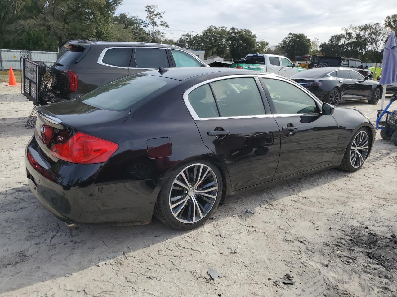 Image 3 of 2012 INFINITI G37 BASE 2012 with VIN JN1CV6AP4CM624266