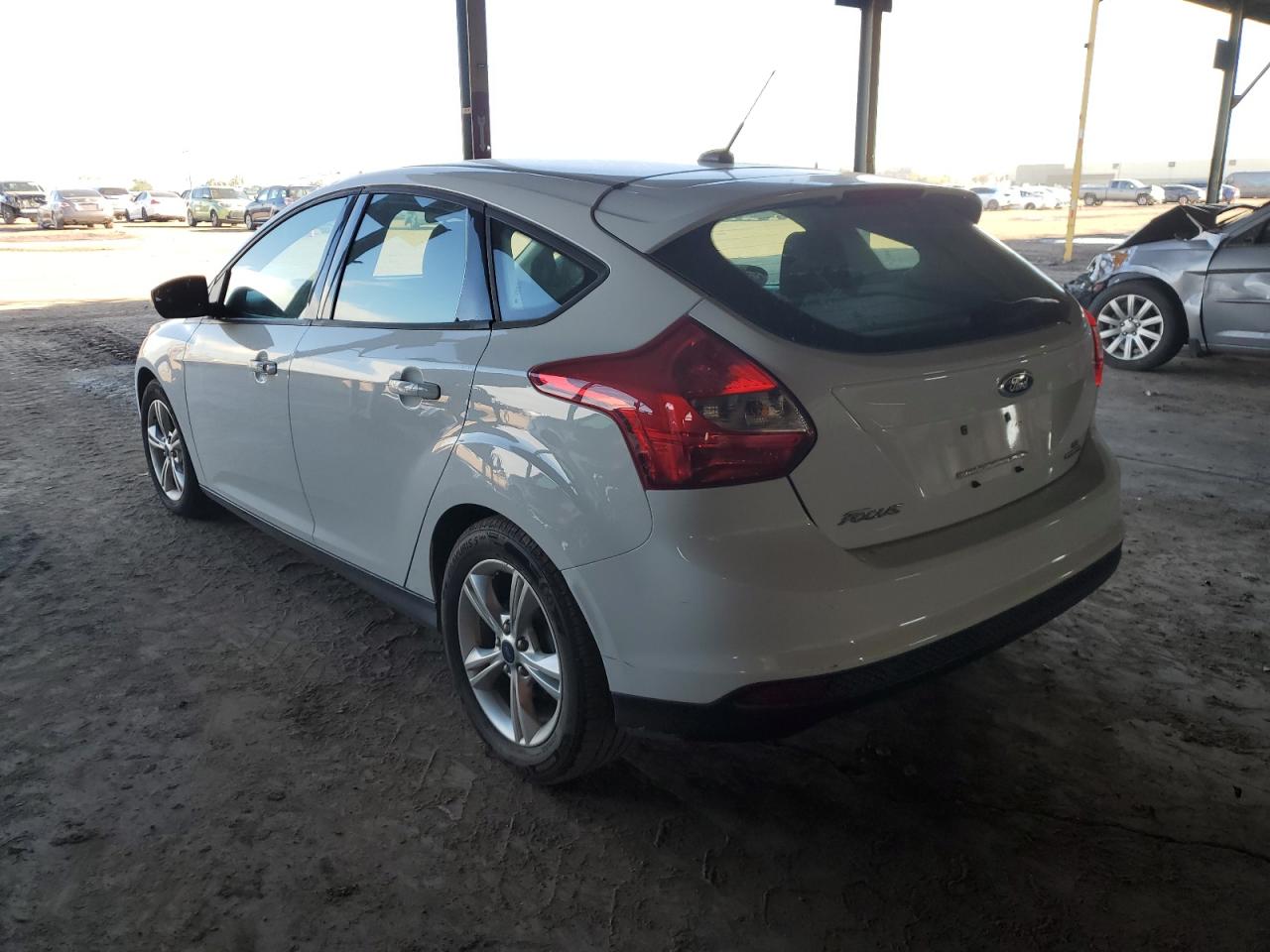Image 2 of 2013 FORD FOCUS SE 2013 with VIN 1FADP3K27DL152705