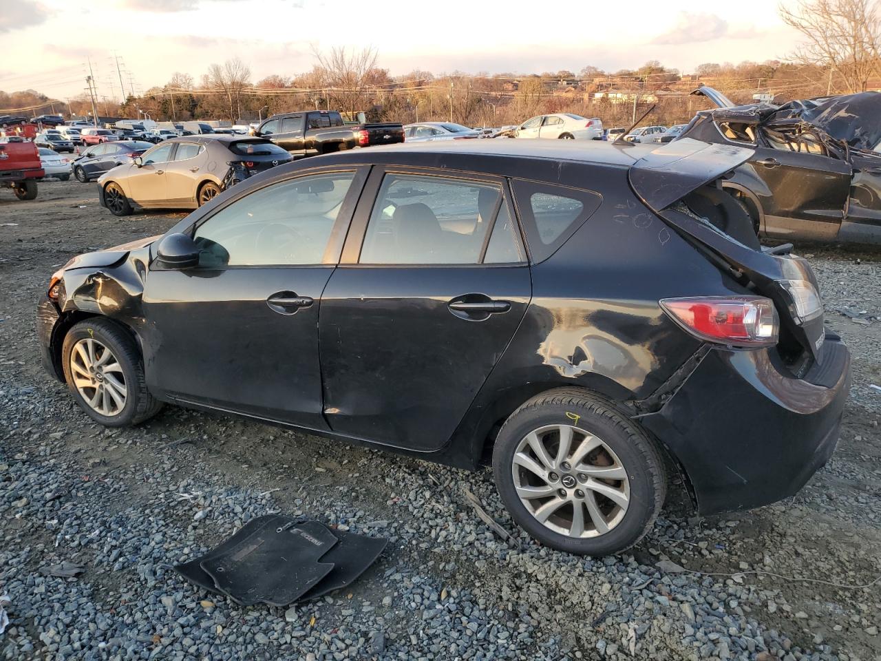 Изображение 2 2013 MAZDA 3 I 2013 с VIN JM1BL1LP4D1822878