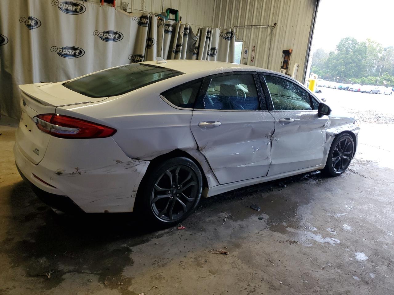 Image 3 of 2019 FORD FUSION SE 2019 with VIN 3FA6P0HD4KR245924