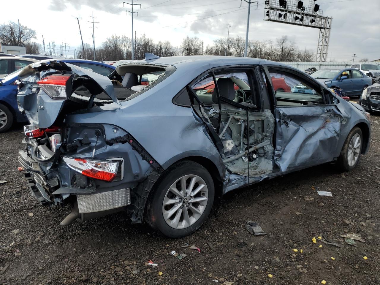 Image 3 of 2020 TOYOTA COROLLA LE 2020 with VIN JTDVPRAE0LJ078437