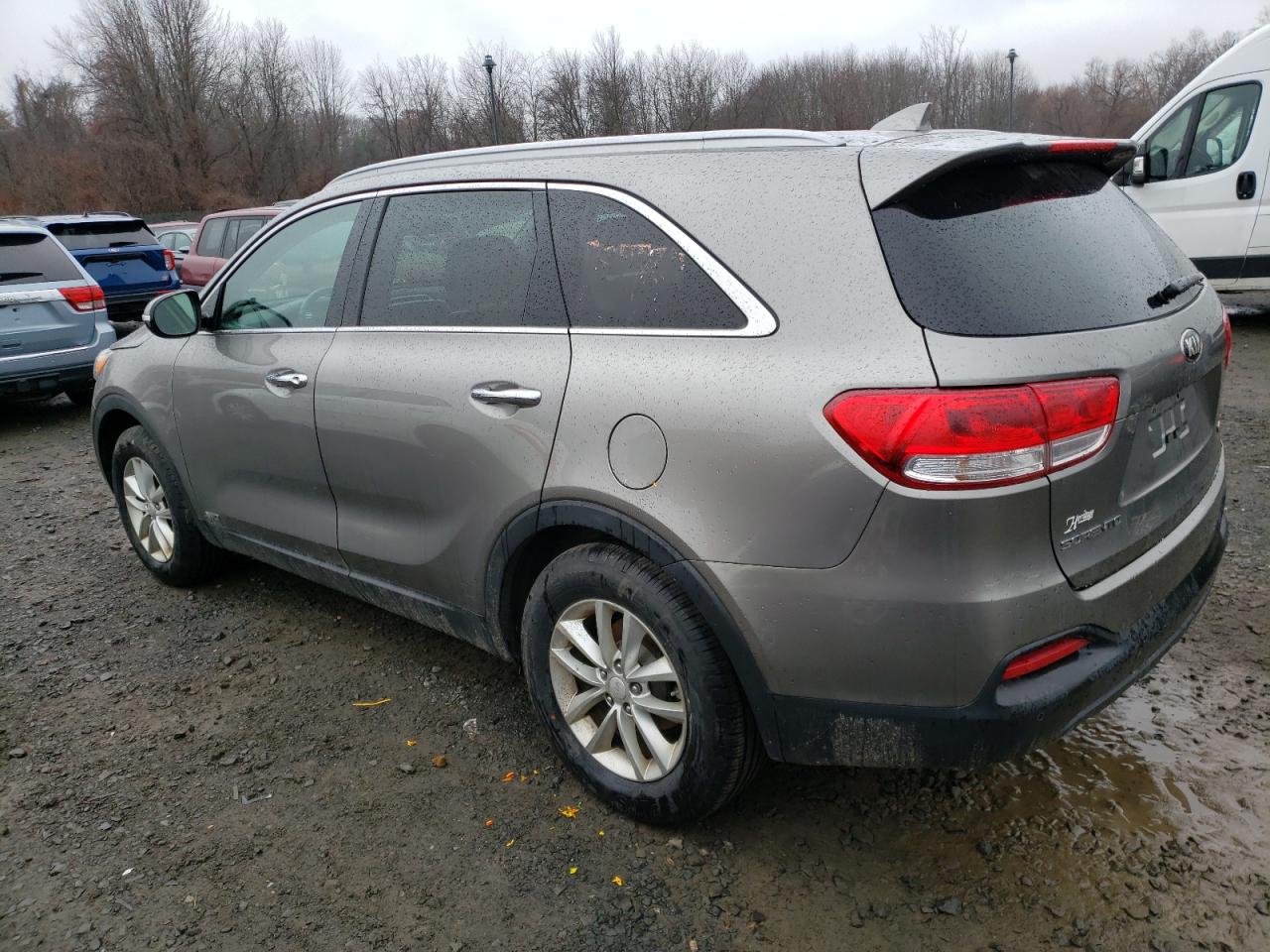 Изображение 2 2016 KIA SORENTO LX 2016 с VIN 5XYPGDA39GG046702