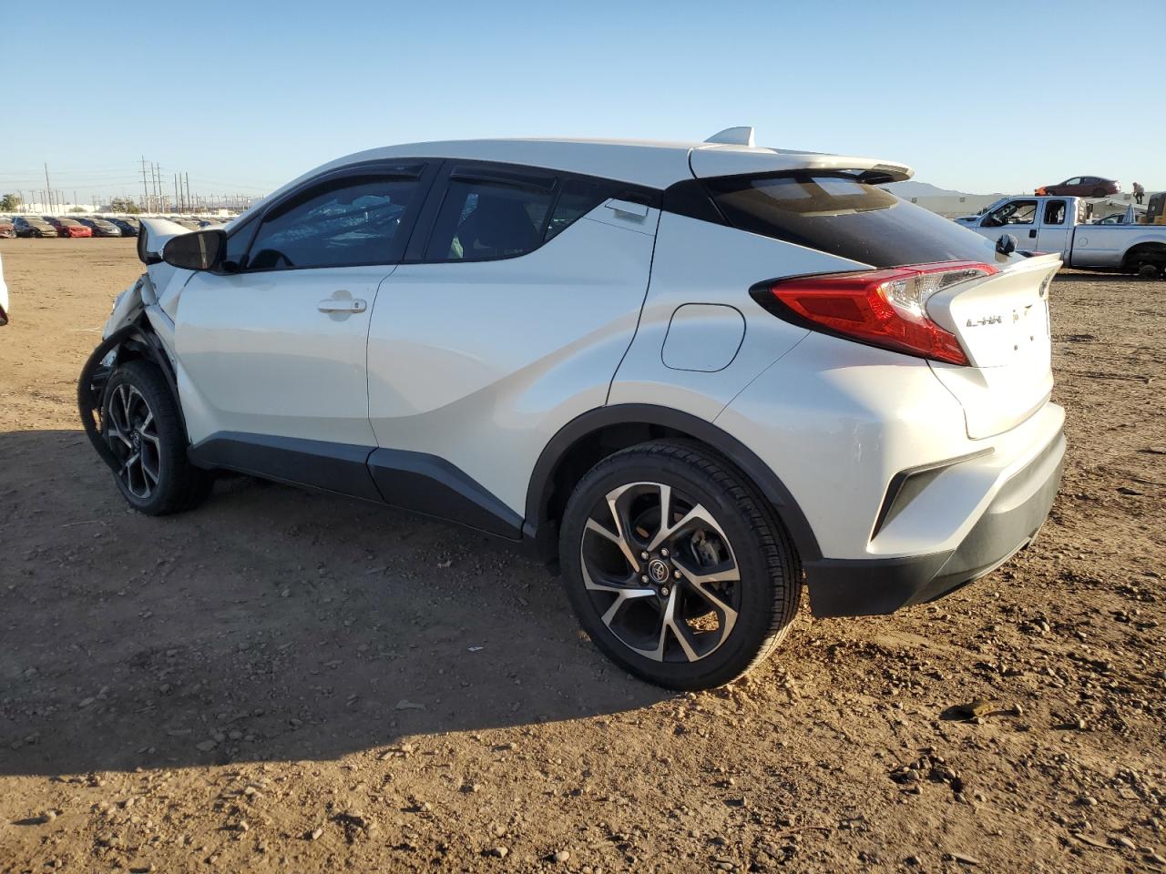Image 2 of 2019 TOYOTA C-HR XLE 2019 with VIN JTNKHMBX0K1036122