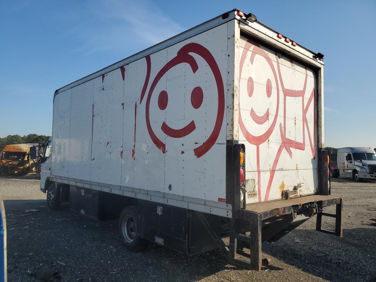 Изображение 2 2006 MITSUBISHI FUSO TRUCK OF AMERICA INC FE 85D 2006 с VIN JL6CCJ1S36K003361