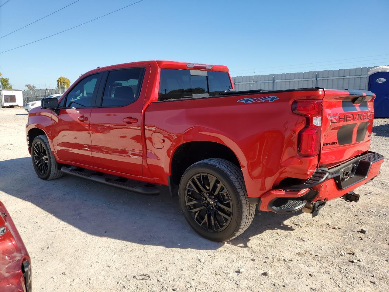 Изображение 2 2020 CHEVROLET SILVERADO K1500 RST 2020 с VIN 1GCUYEEL3LZ245711