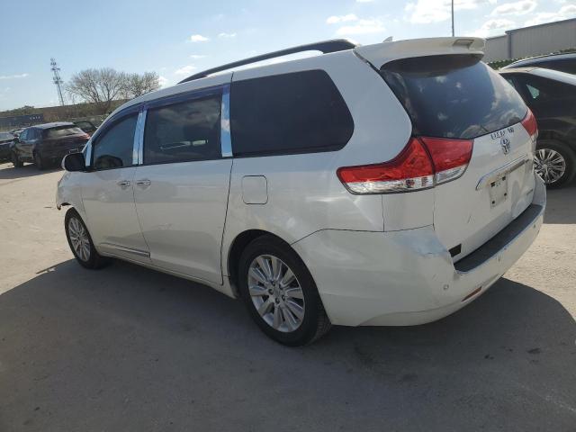 Изображение 2 2013 TOYOTA SIENNA XLE 2013 с VIN 5TDYK3DC8DS355715