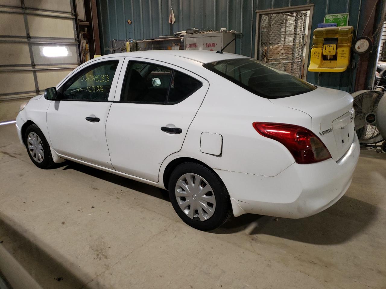 Obraz 2 z 2013 NISSAN VERSA S 2013 z VIN 3N1CN7AP9DL840731
