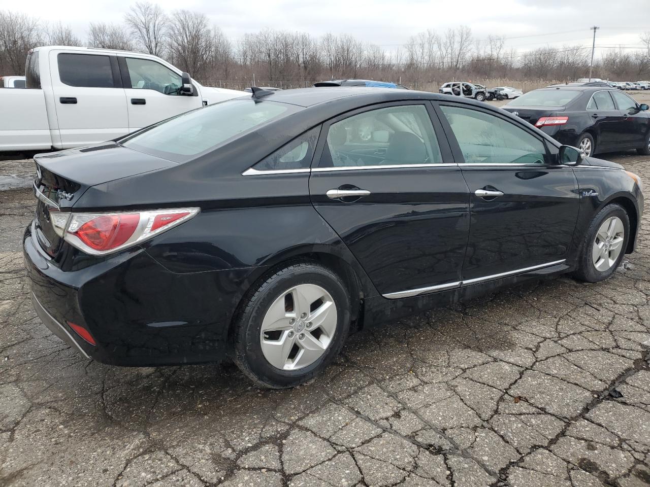 Obraz 3 z 2012 HYUNDAI SONATA HYBRID 2012 z VIN KMHEC4A42CA030651