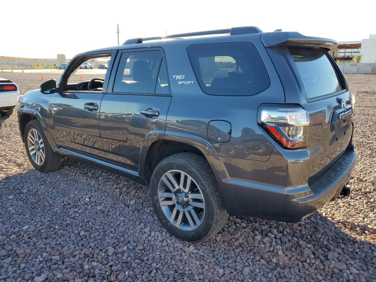 Obraz 2 z 2022 TOYOTA 4RUNNER SR5 PREMIUM 2022 z VIN JTESU5JR1N5982991