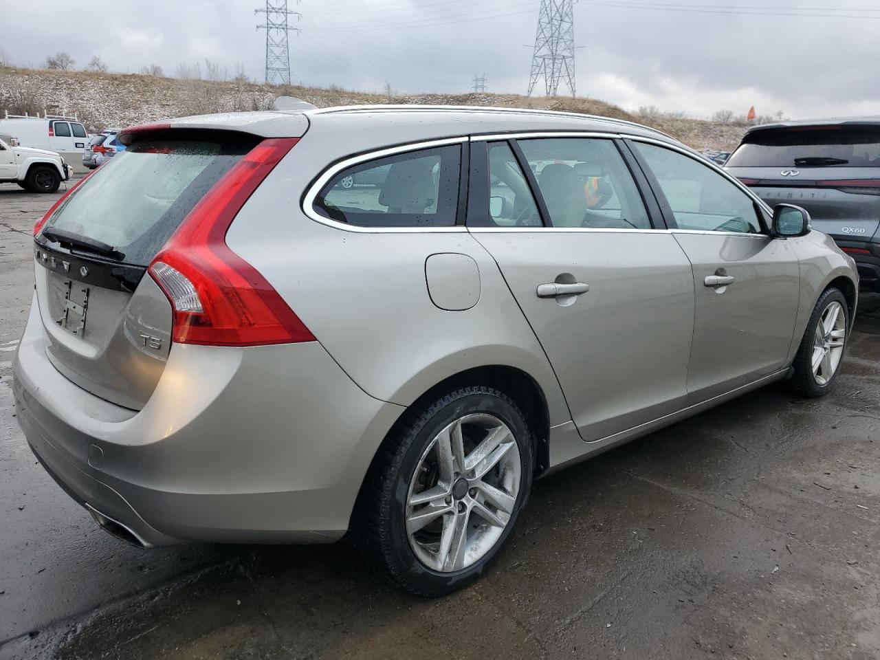Image 3 of 2015 VOLVO V60 PREMIER 2015 with VIN YV140MEB8F1194809