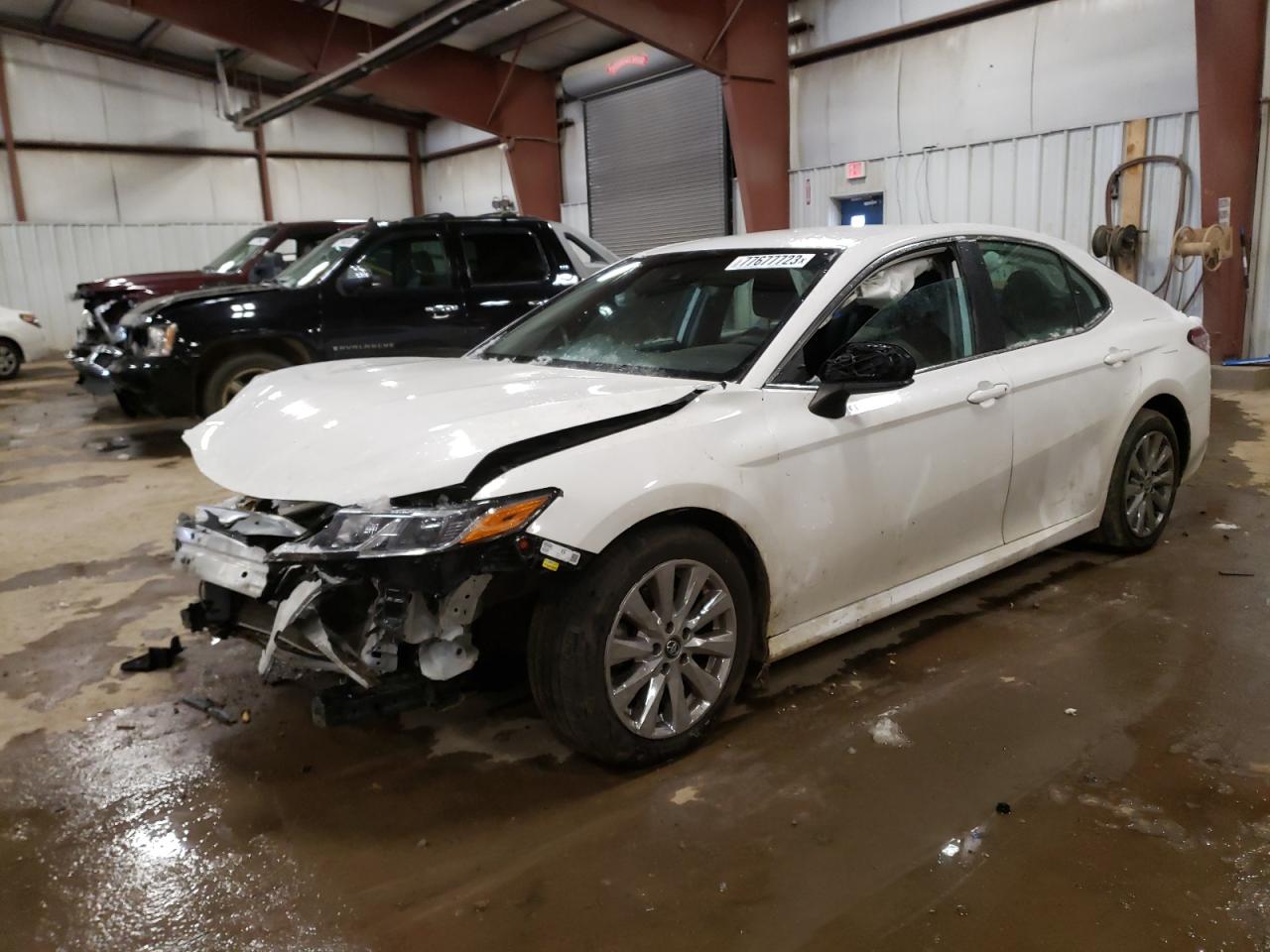 Obraz 1 z 2020 TOYOTA CAMRY LE 2020 z VIN 4T1C11AK8LU306100