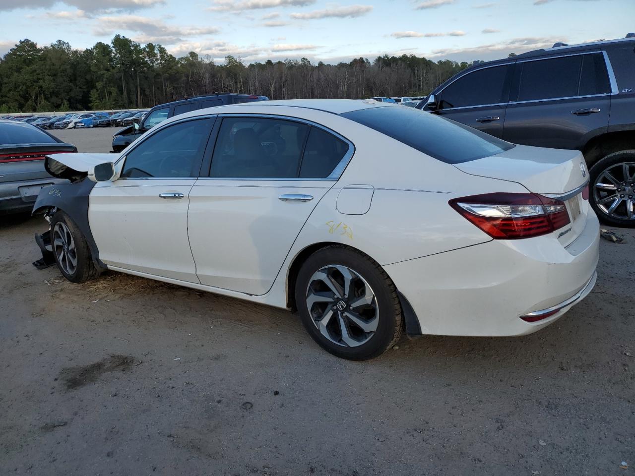 Изображение 2 2016 HONDA ACCORD EXL 2016 с VIN 1HGCR2F89GA000421