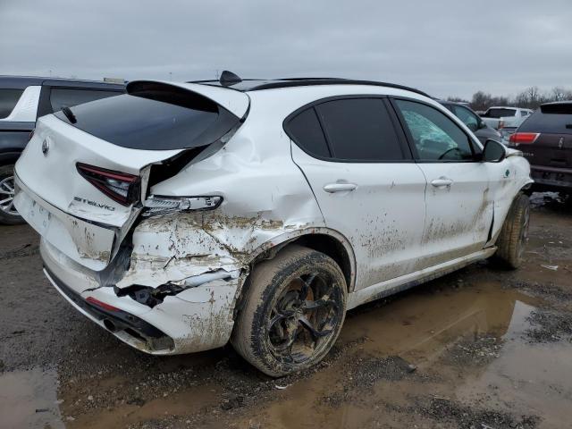 Obraz 3 z 2018 ALFA ROMEO STELVIO QUADRIFOGLIO 2018 z VIN ZASFAKEV9J7C21653