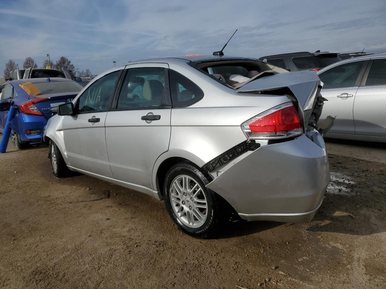 Image 2 of 2010 FORD FOCUS SE 2010 with VIN 1FAHP3FN7AW291281