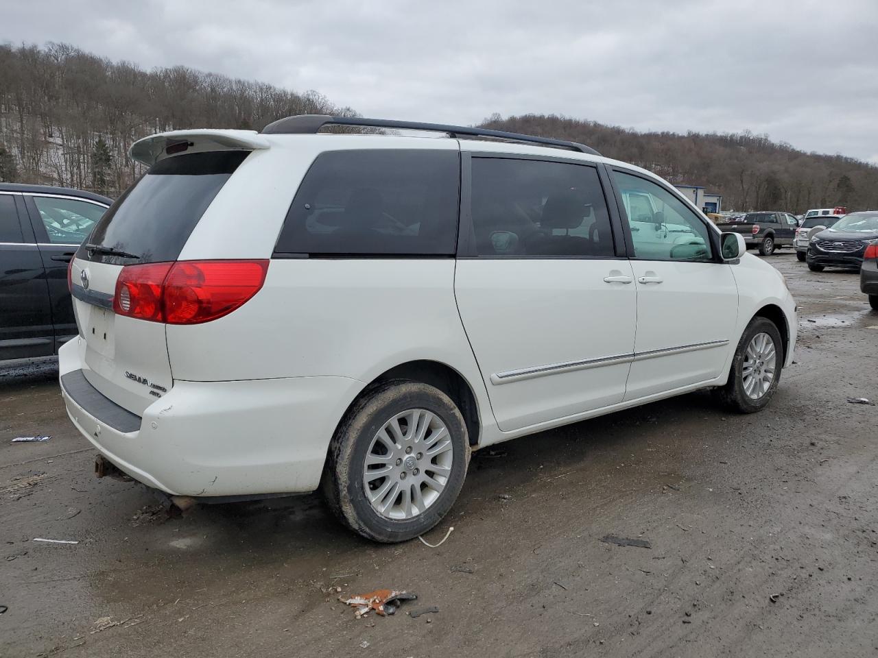 Изображение 3 2009 TOYOTA SIENNA XLE 2009 с VIN 5TDBK22C49S024267
