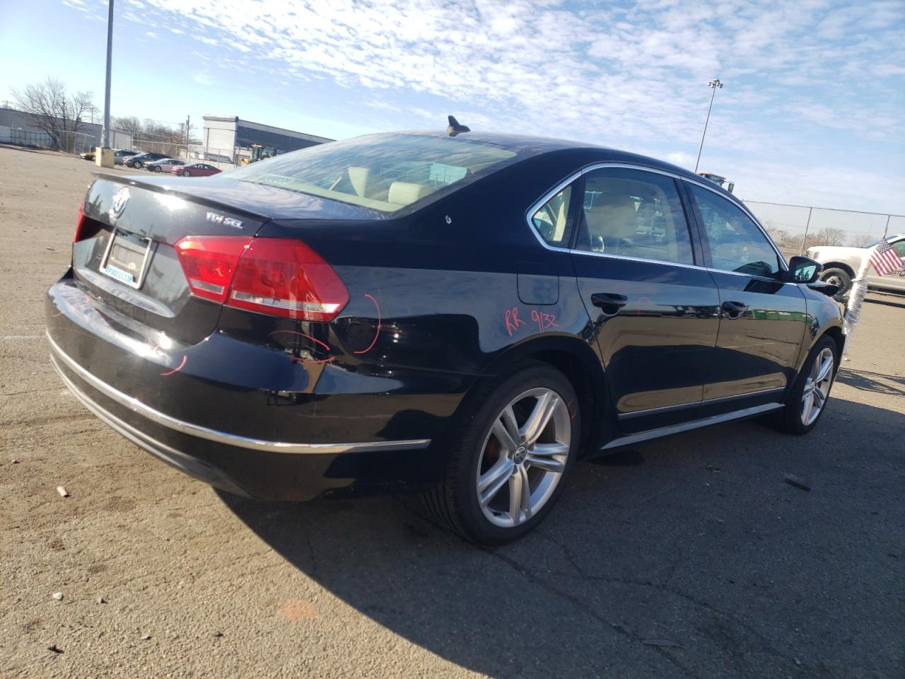 Image 3 of 2013 VOLKSWAGEN PASSAT SEL 2013 with VIN 1VWCN7A3XDC061583