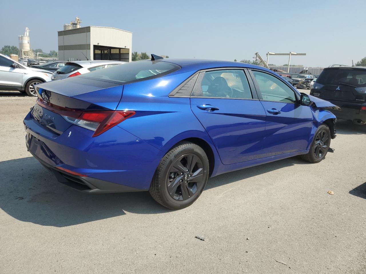 Image 3 of 2022 HYUNDAI ELANTRA SEL 2022 with VIN 5NPLS4AG7NH082054