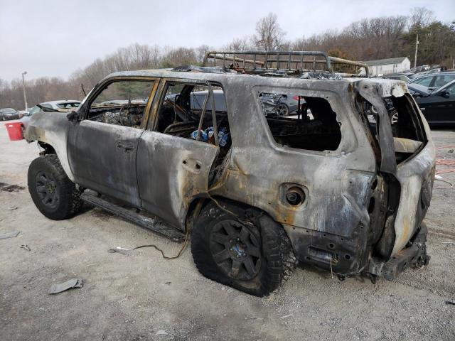 Изображение 2 2022 TOYOTA 4RUNNER TRAIL 2022 с VIN JTETU5JR9N6029010